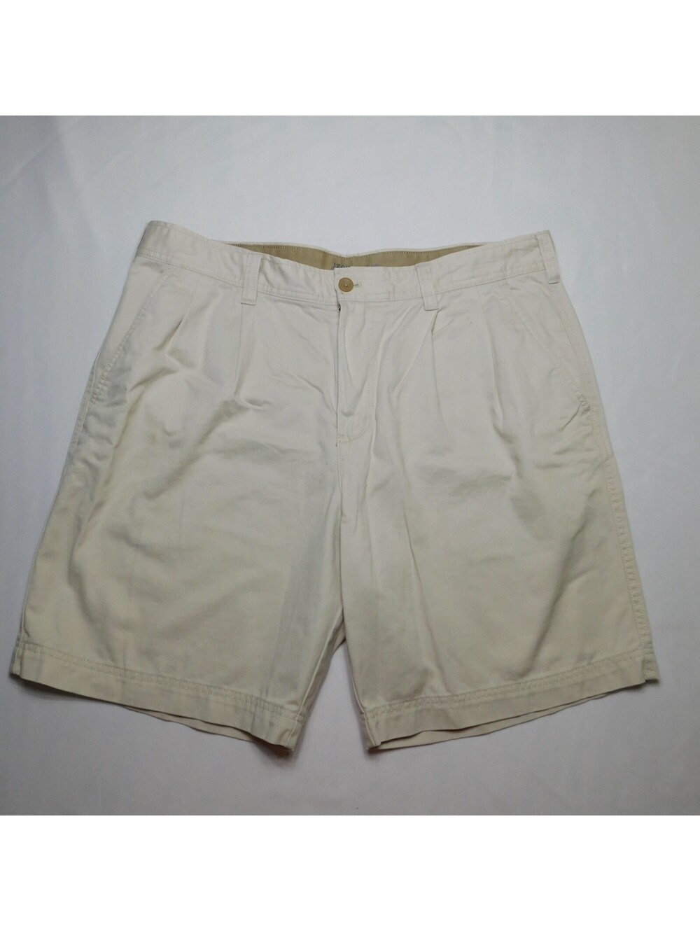 IZOD Saltwater Mens Pleated Chino Shorts Size 40 Khaki Tan 100% Cotton 9.5" Inse
